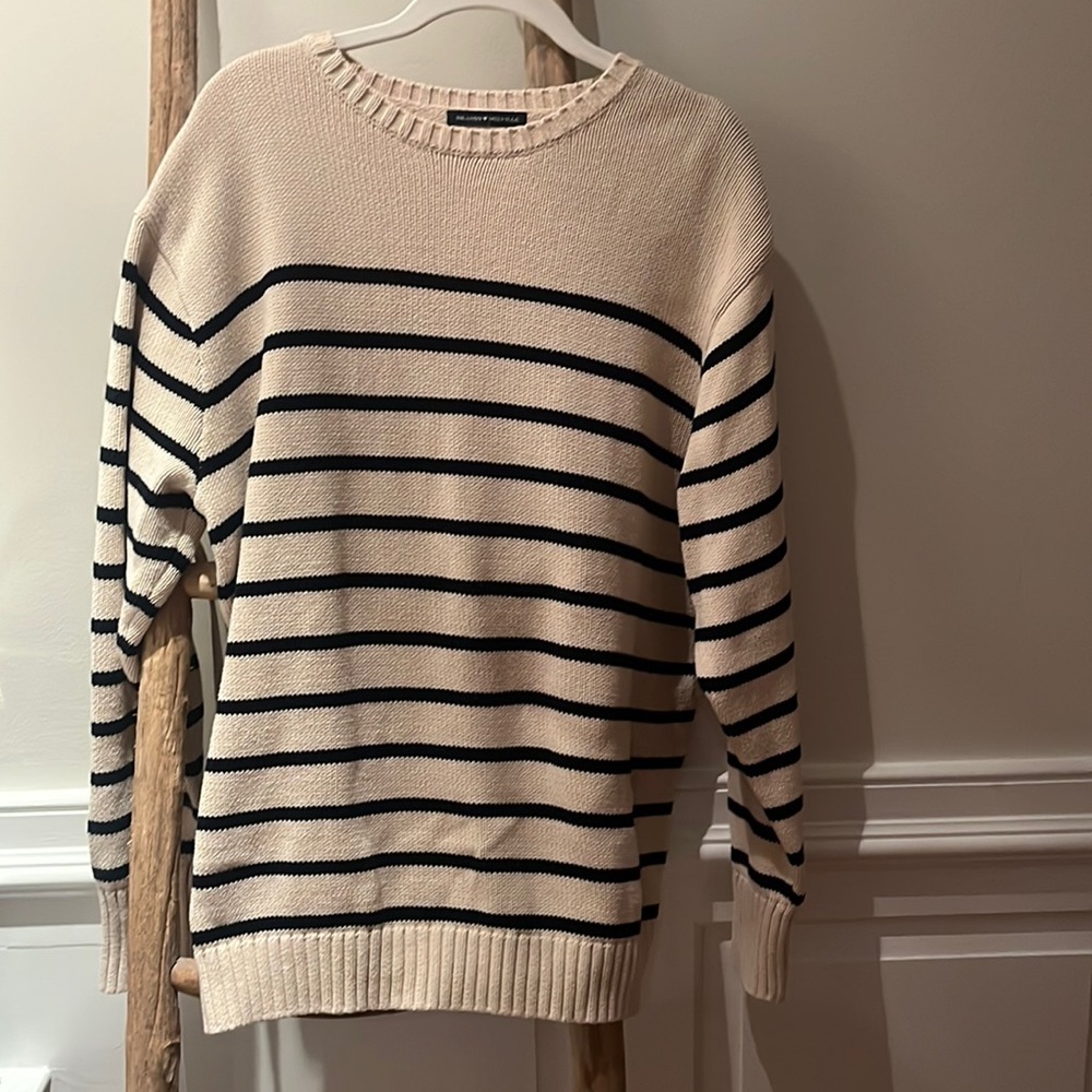 BRANDY MELVILLE STRIPED SWEATER